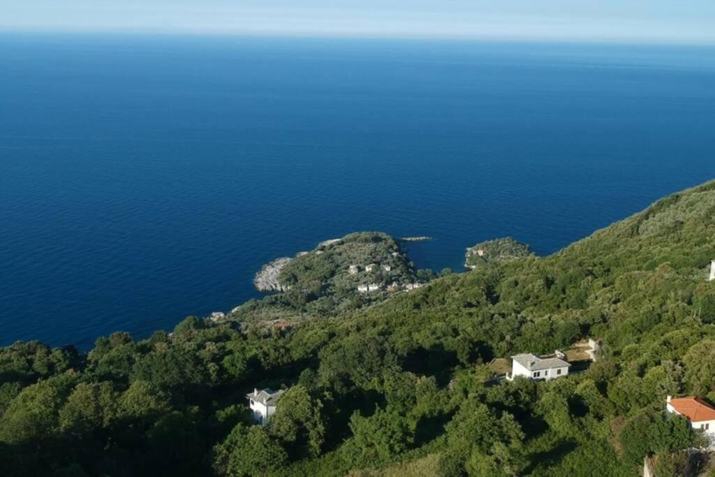 Deja Blue Villa Mouresi Exterior photo